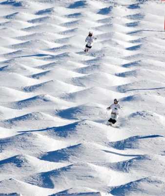 滑雪的努力过程（滑雪进步）-图1