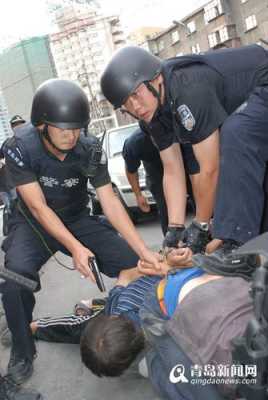 警察制服绑匪过程讲解（警察绑人教学视频）-图1